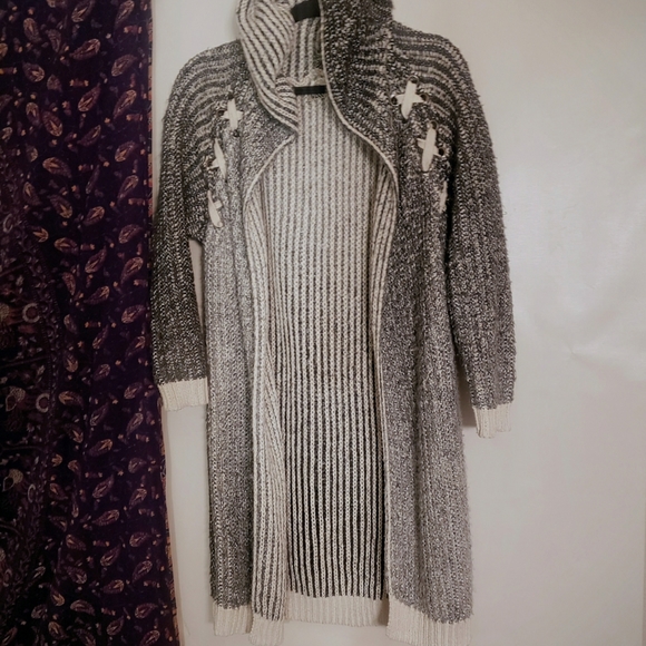 Long hooded cardigan - Picture 1 of 3